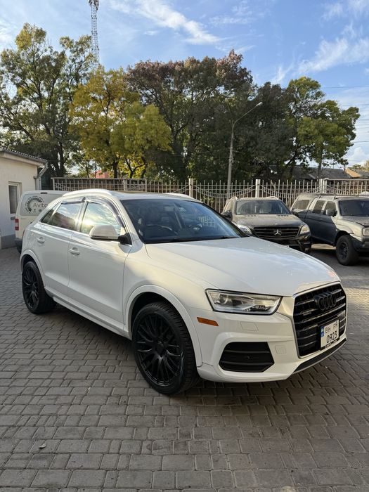 Продам AUDI Q3 quattro