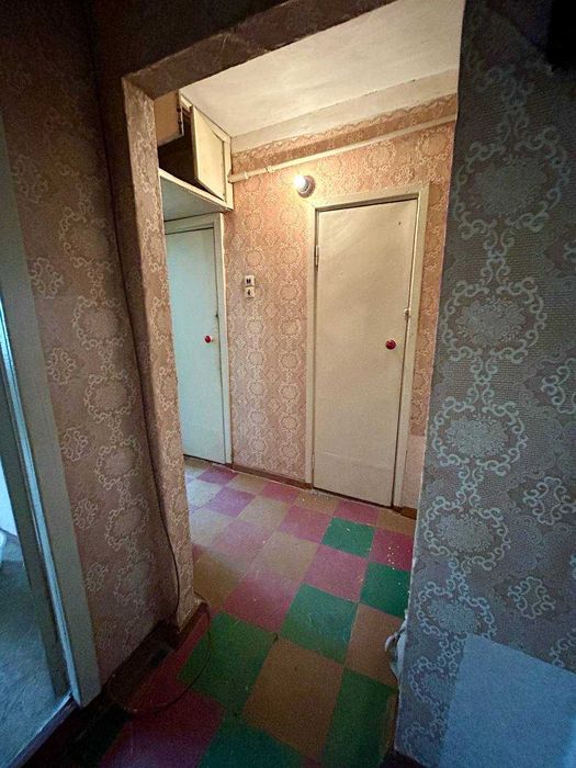 1 кімн. 1/9, без боргів, 2 мкрн. – Лівий берег