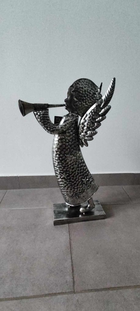 Anioł Metalowy. Anioł z trąbką