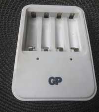 Зарядний пристрій GP PowerBank PB 420 GS