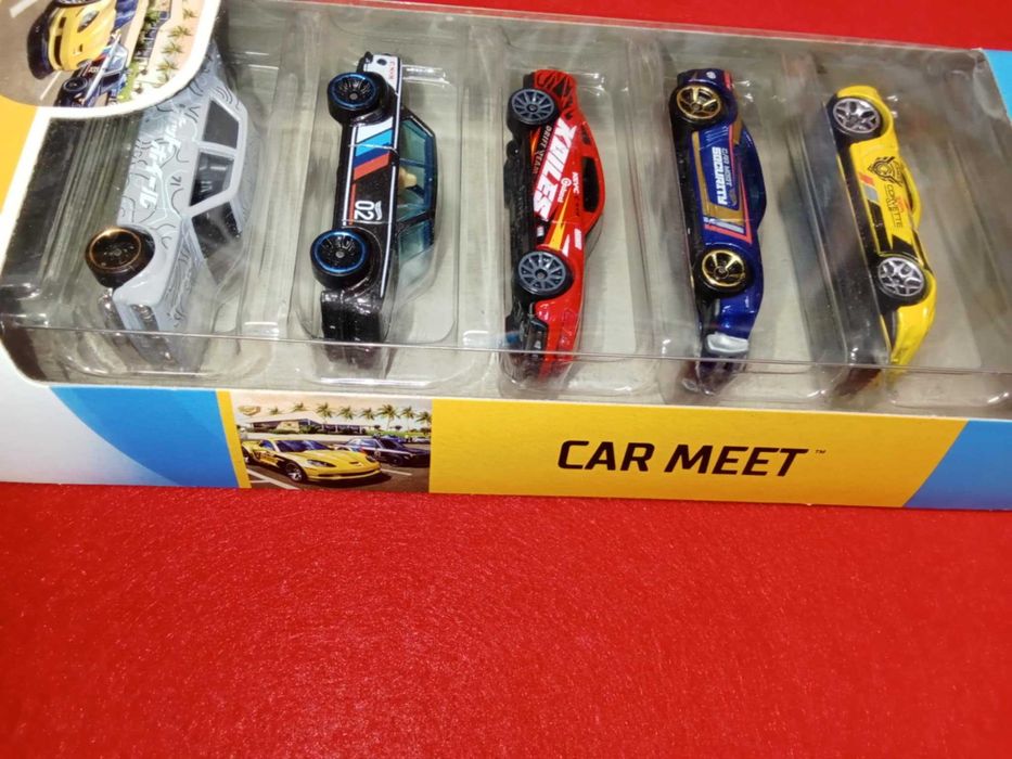 Hot Wheels Car Meet Gift Pack