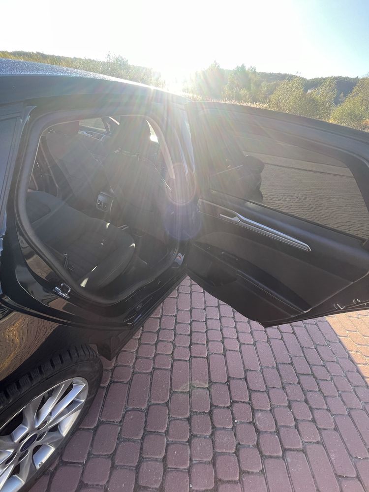 Продам Ford 2016