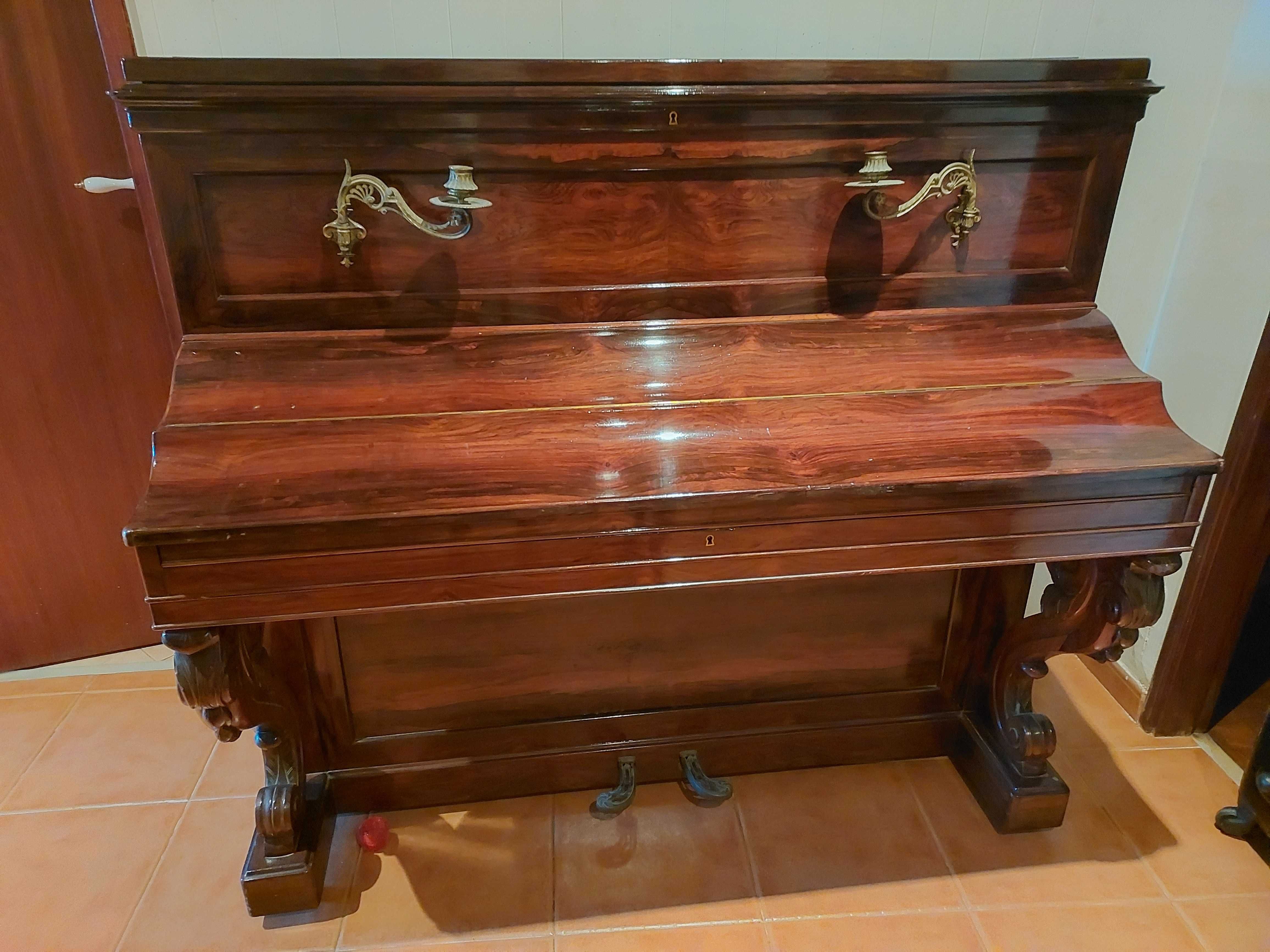 Vendo Piano Pleyel