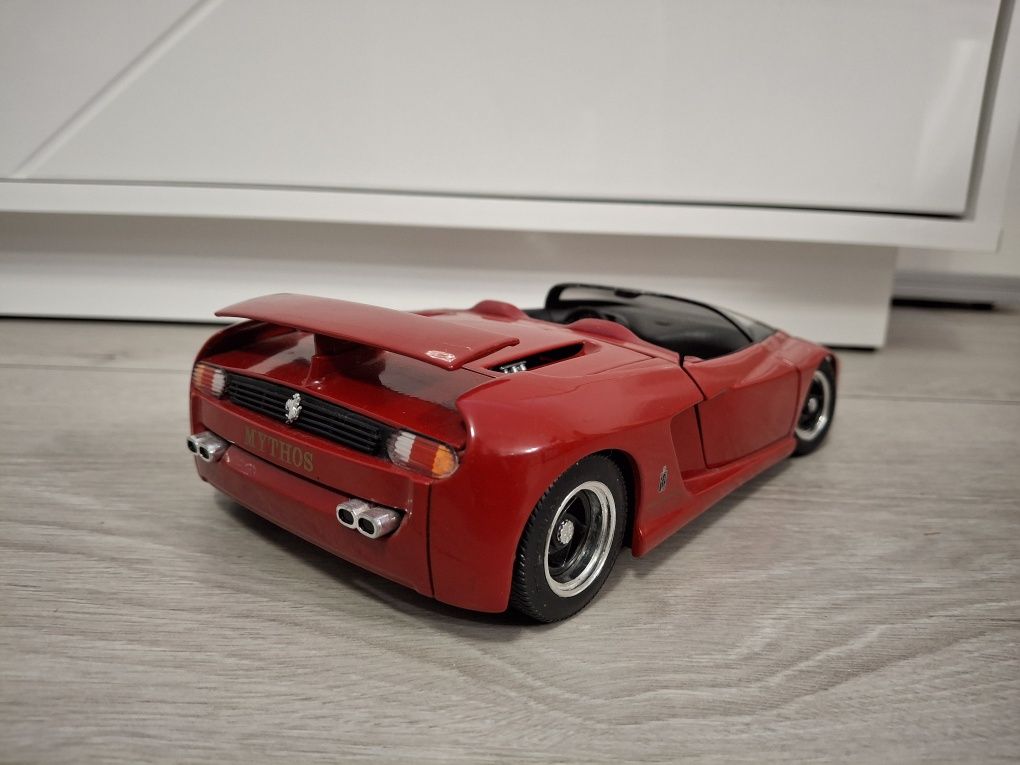 Auto Samochód Kolekcjonerski Ferrari Mythos Revell 1:18