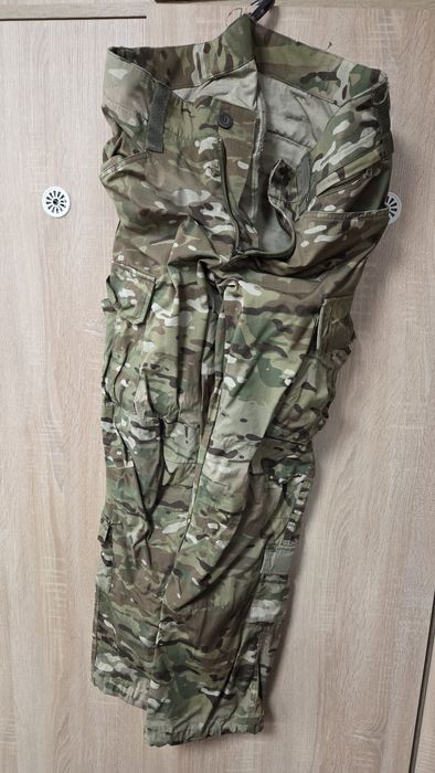 Mundur multicam letni