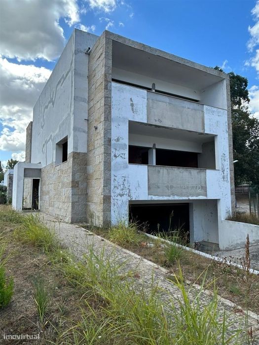 Moradia Geminada T4 Venda em Oliveira do Douro,Vila Nova de Gaia