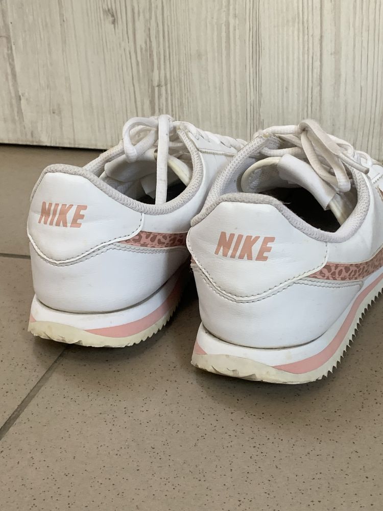 Кросівки кеди Nike W's Cortez Casual