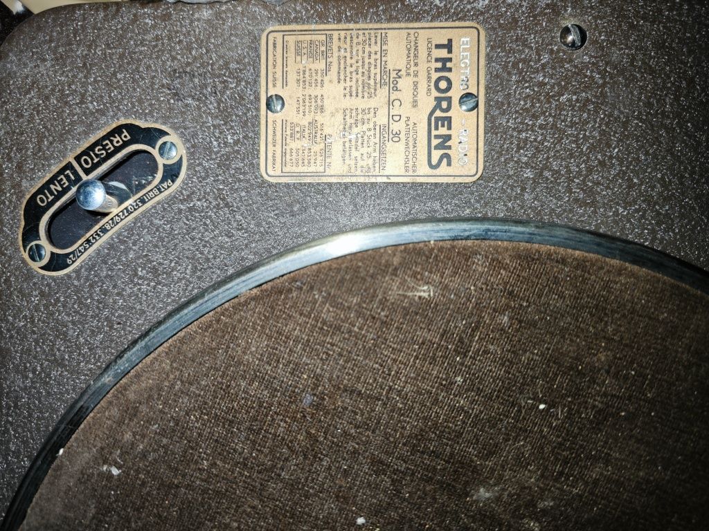 Gramofone Thorens CD30