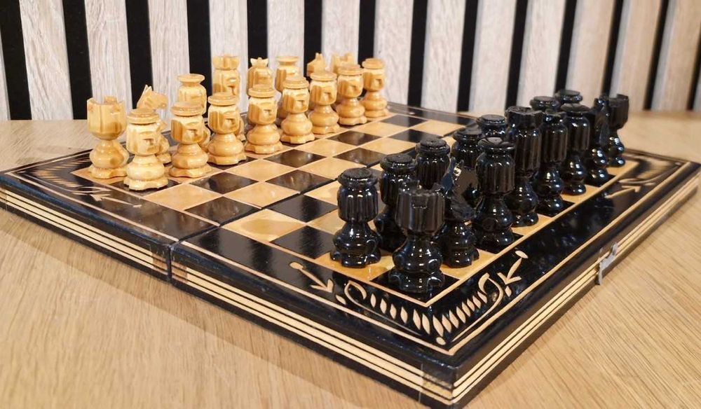 Jogo de xadrez feito à mão