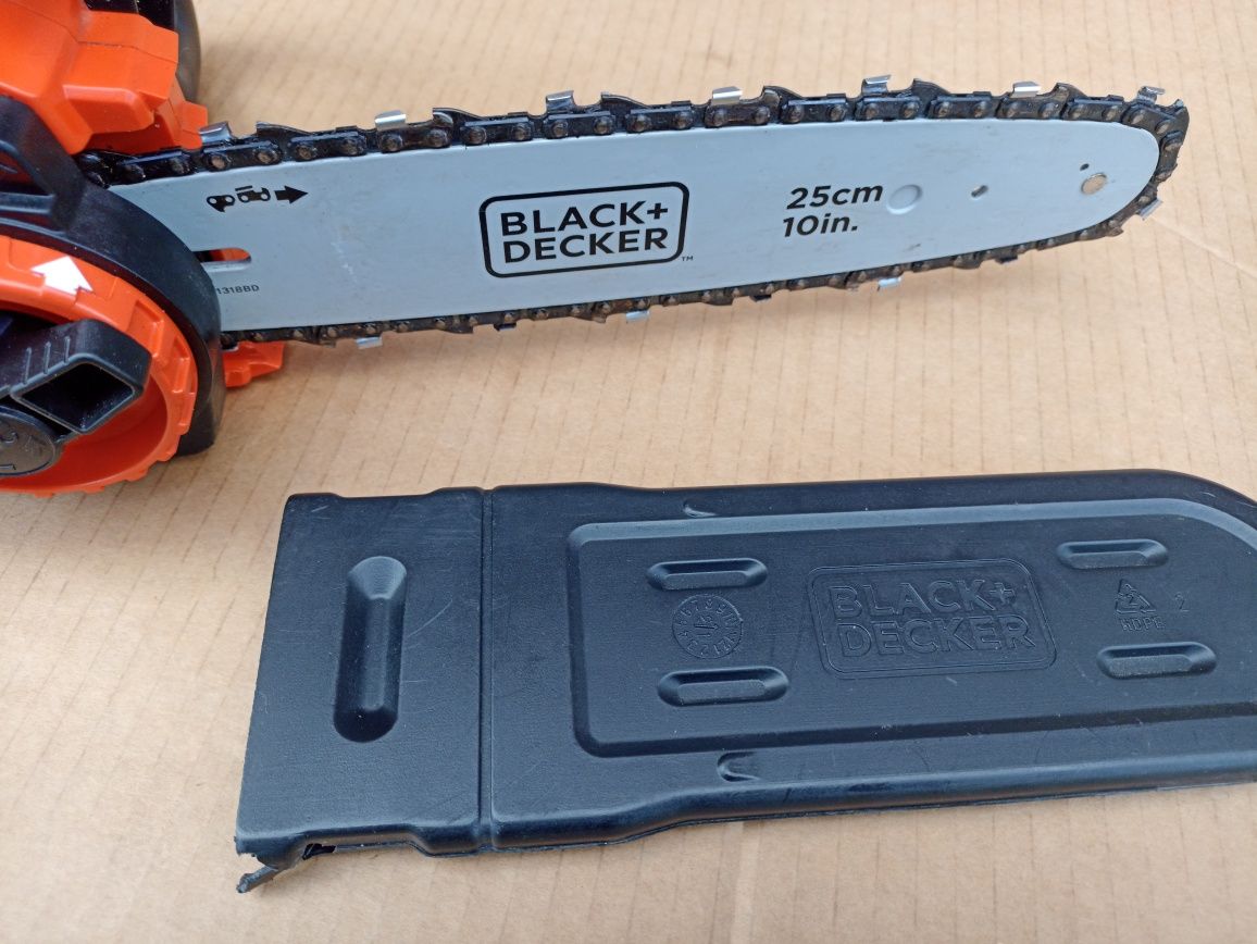 Пила акумуляторна black+decker
