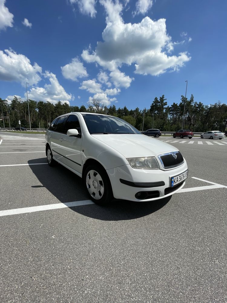 Продам шкоду фабію в унверсалі 1.4