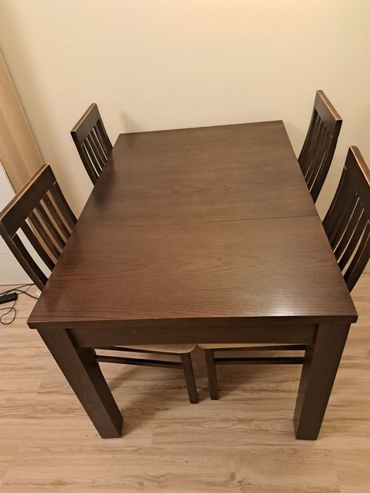 Stół z 4 krzesłami + ława