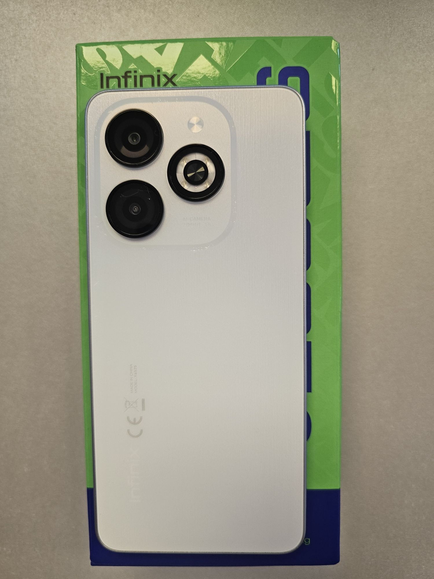 Infinix smart 8 nieużywany z gwarancją do 1.10.2026