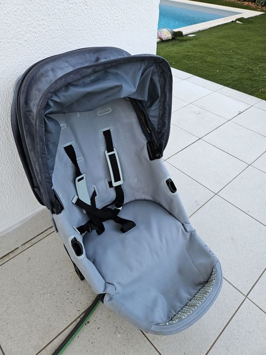 Carrinho gémeos Quinny Duo Hubb