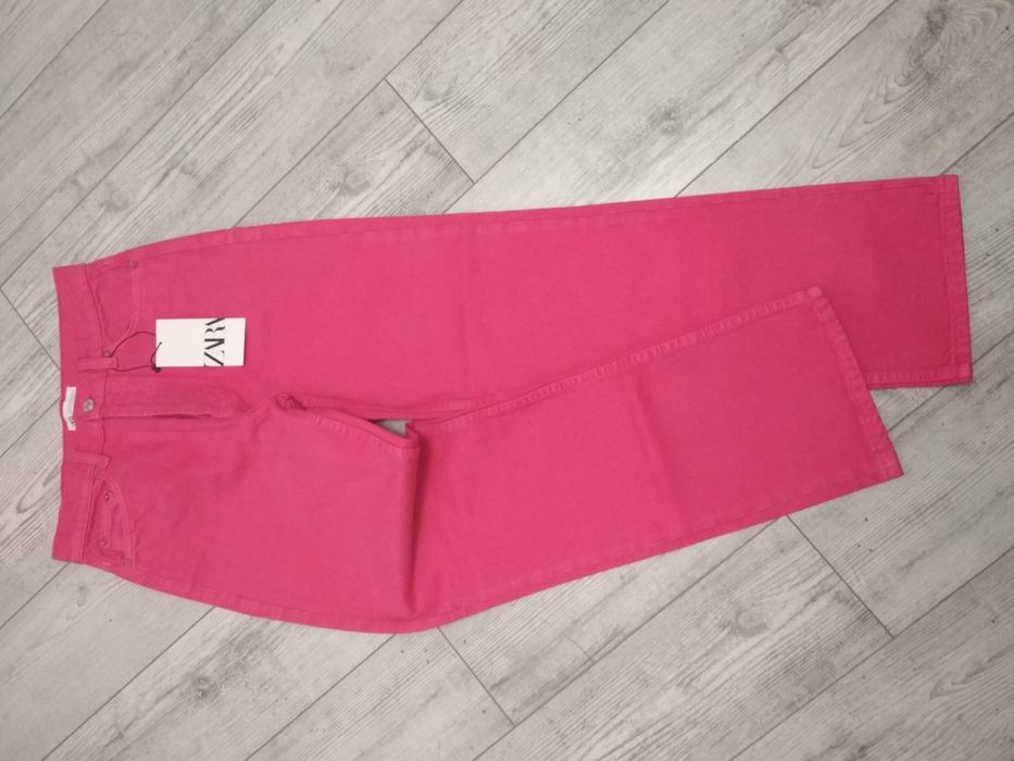 Продам джинсы женские Zara в 36 размере