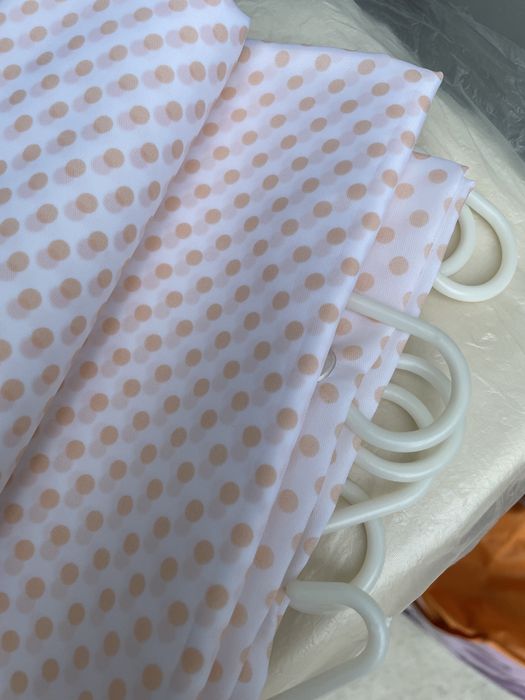 Cortina de Banheira em tons Bege e Laranja - Casa de Banho