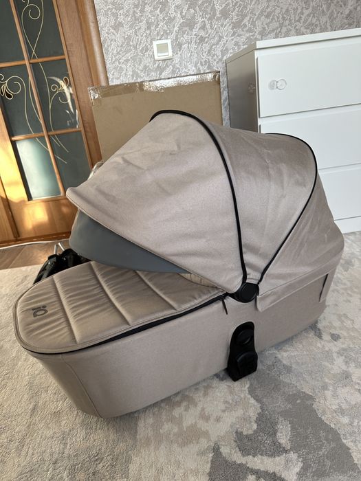 Продаю коляску 3 в 1 Anex IQ, колір vintage