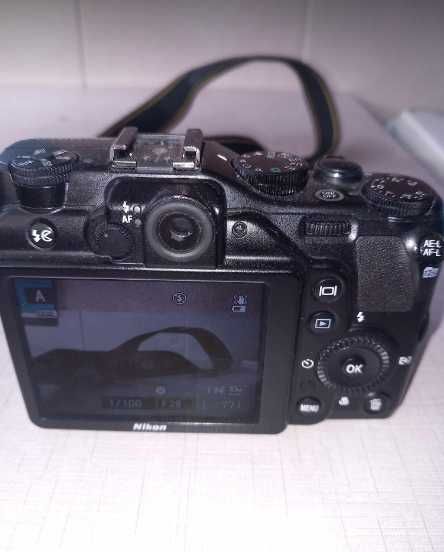 Máquina Fotográfica Nikon P7000