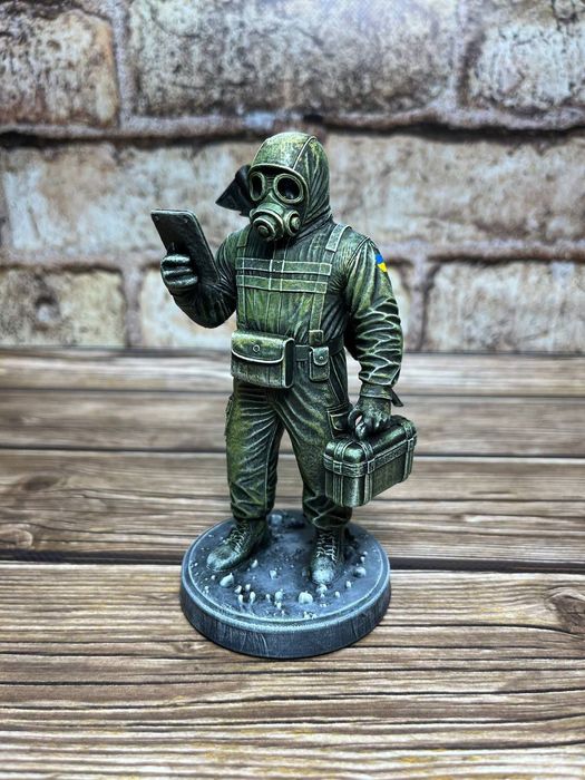 Сувенір "Військовий РХБЗ" 

Пропоную сувенір "