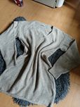 Beżowy sweter Miss Poem M/L z dekoltem V