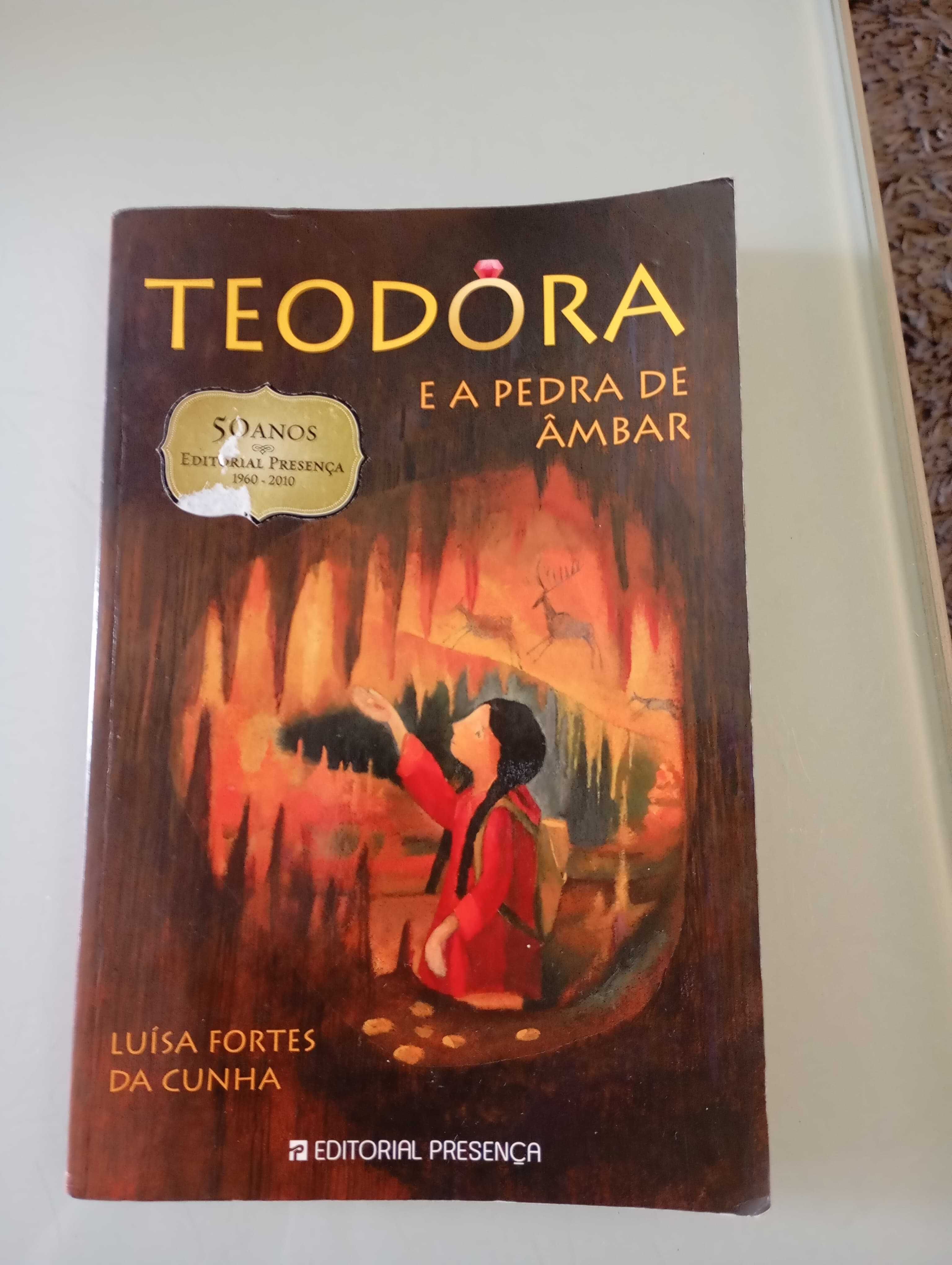 Luísa Fortes da Cunha - Teodora e a Pedra de Âmbar