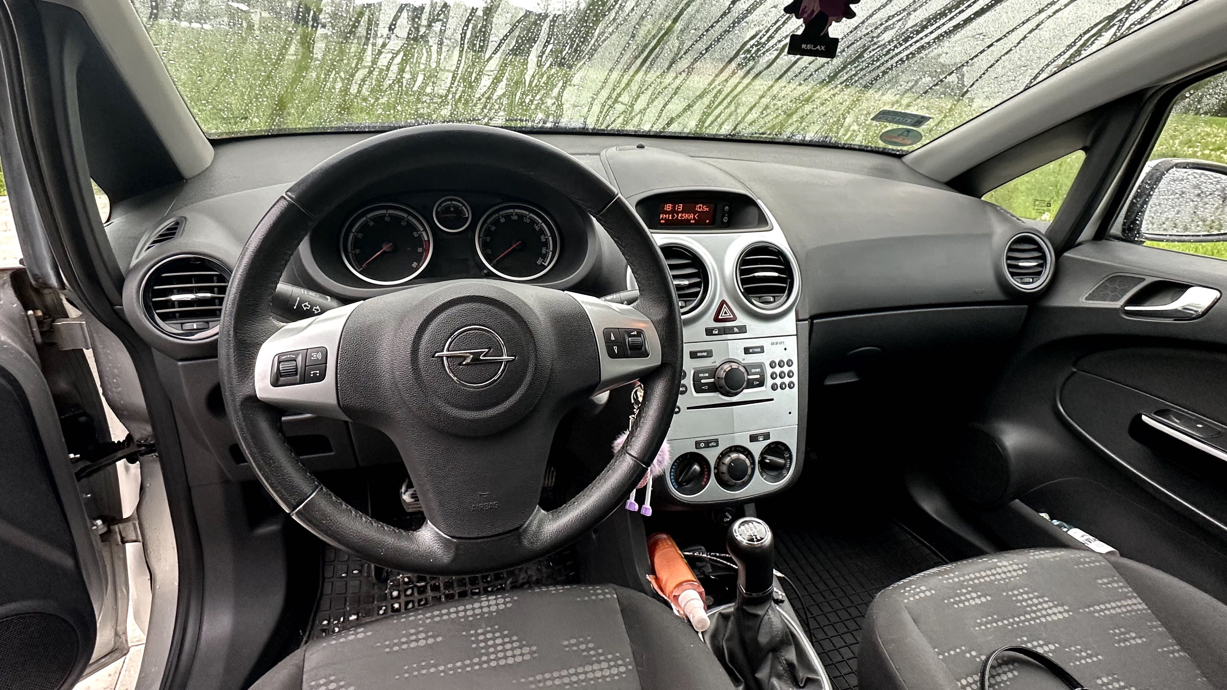 Opel Corsa D 100KM + drugie alufelgi