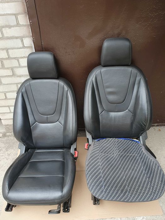 Передні сидіння chevrolet volt 1