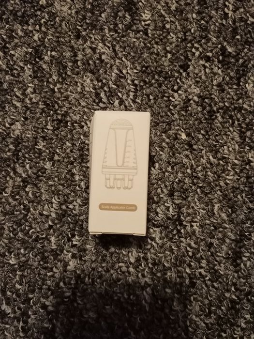 Scalp applicator comb