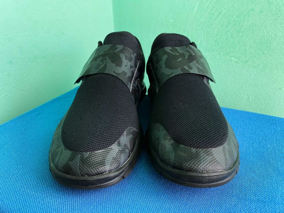 Кросівки Nike Free Socfly
