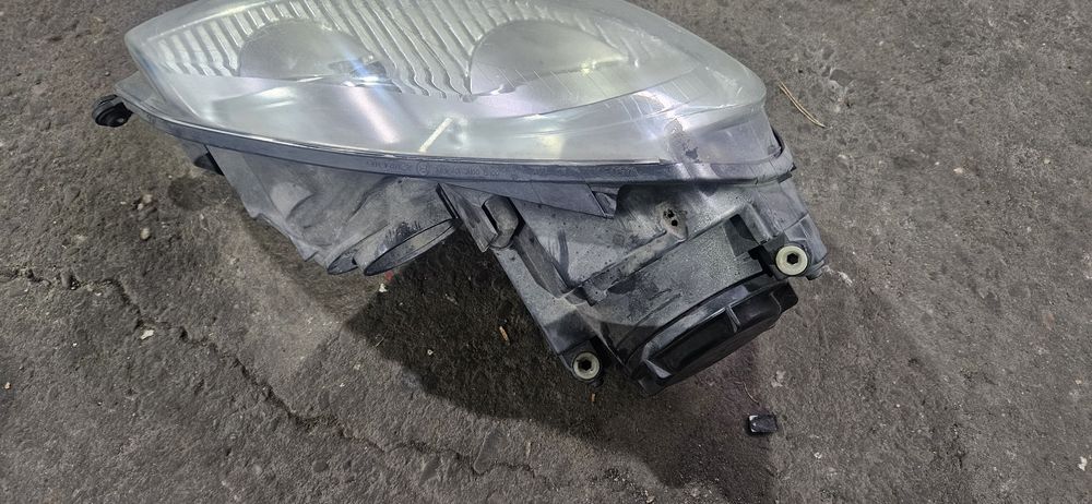 Vw Golf V Lampa Przód Prawa