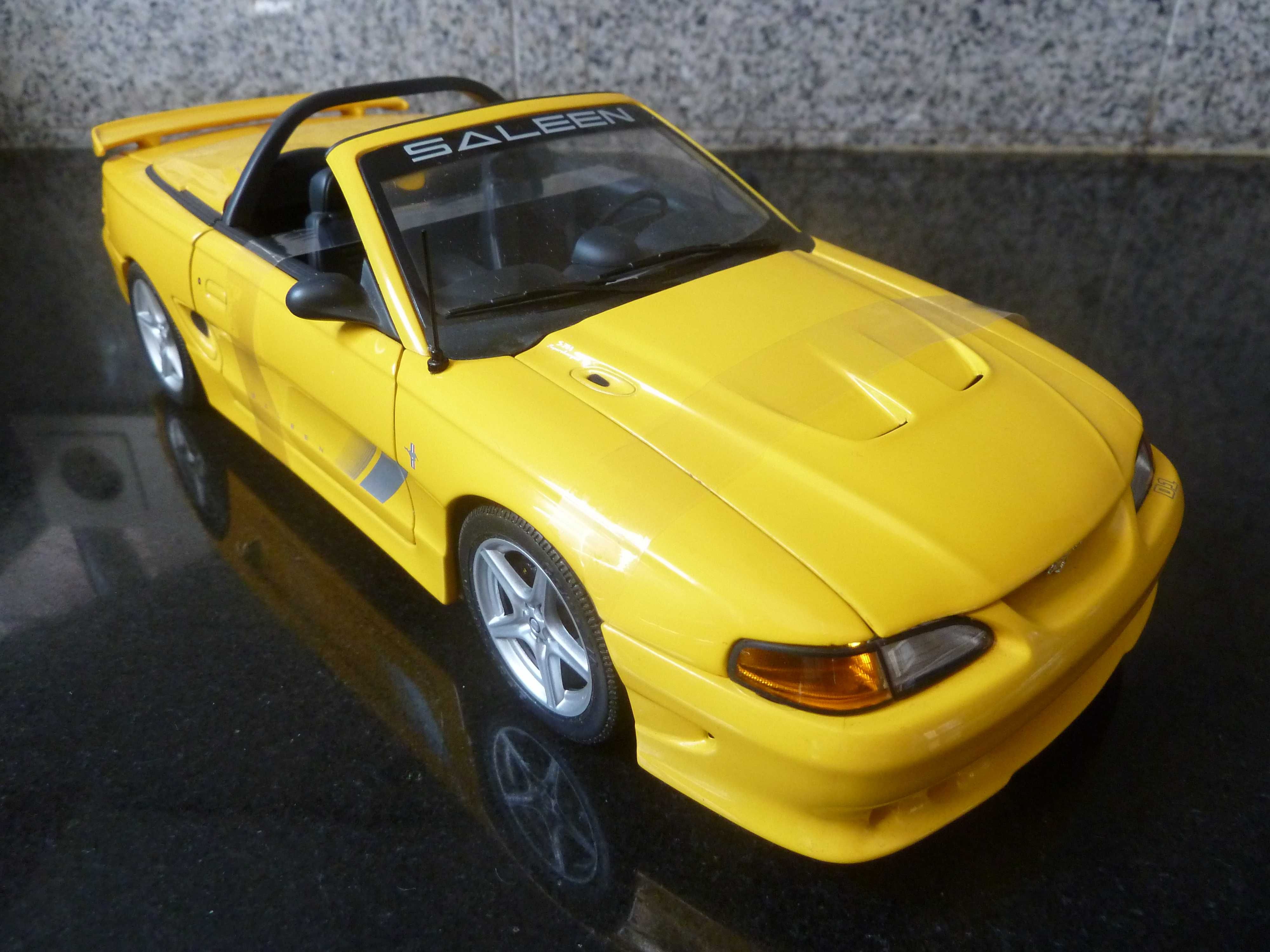 1:18 AutoArt, Saleen Ford Mustang S351 Convertible, Minichamps