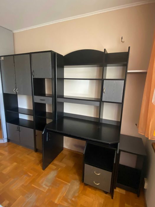 zestaw mebli młodzieżowych – biurko + regały + kontener