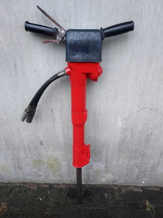 Młot hydrauliczny Hycon HH23