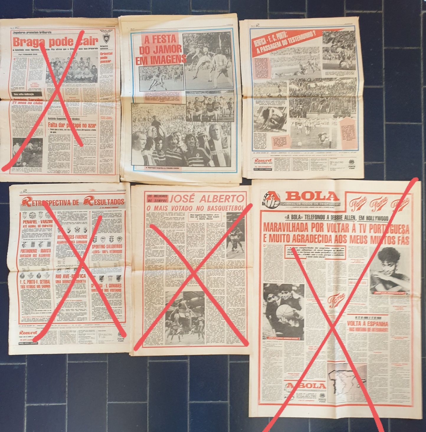 Diversos jornais desportivos antigos
