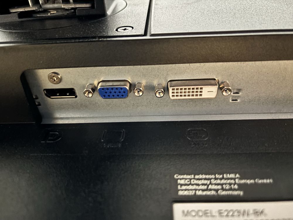 Monitor 22" NEC L221V3
