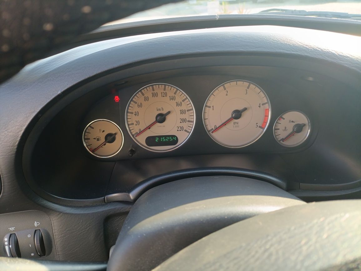 Chrysler Voyager (excelente estado)