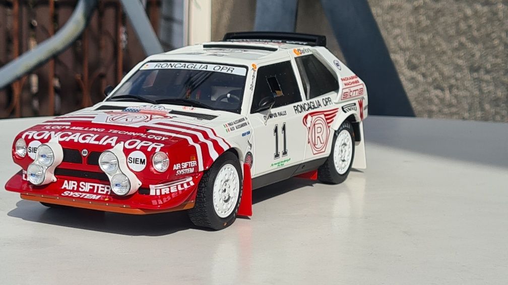 Lancia Delta S4 Gr.B Olympus Rally Otto 1/18