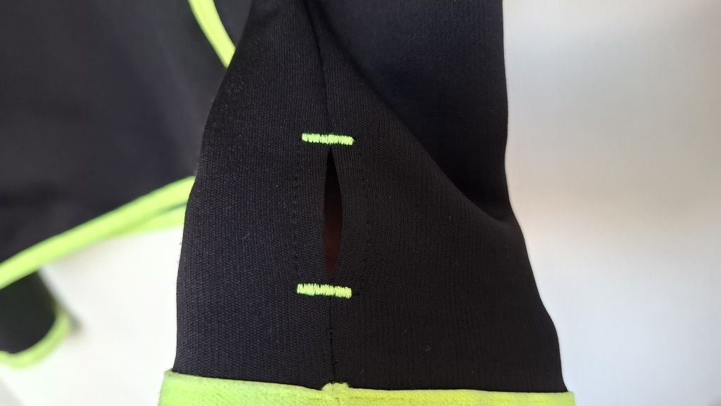 Bluza sportowa , piłkarska dziecięca