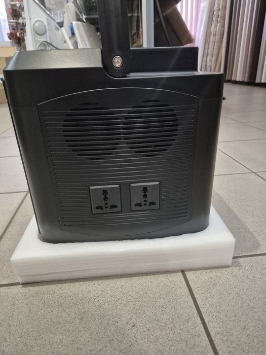 Портативна зарядна станція Velmax