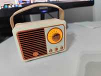 Retro głośnik bluetooth kształt vintage radio beżowy