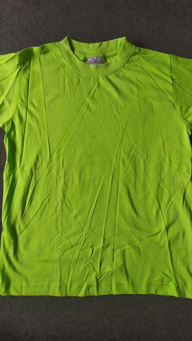 T-shirt nova, sem etiqueta