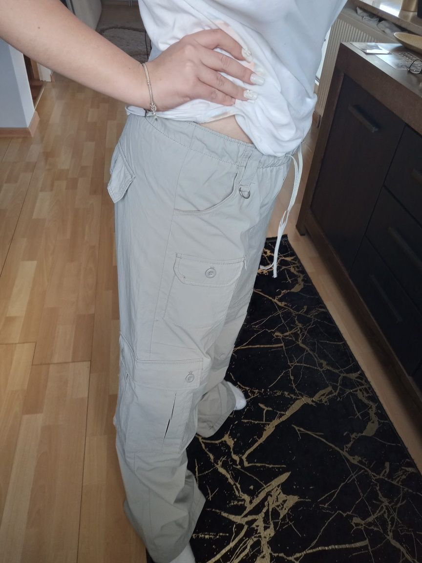 Szare spodnie baggy