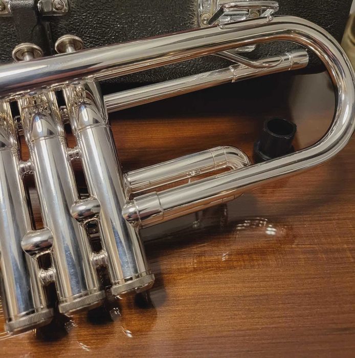 trąbka YAMAHA T100 made in Japan, jak nowa, srebrna!