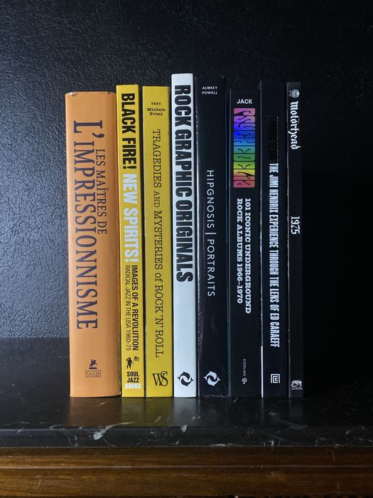 книги / нові та вживані