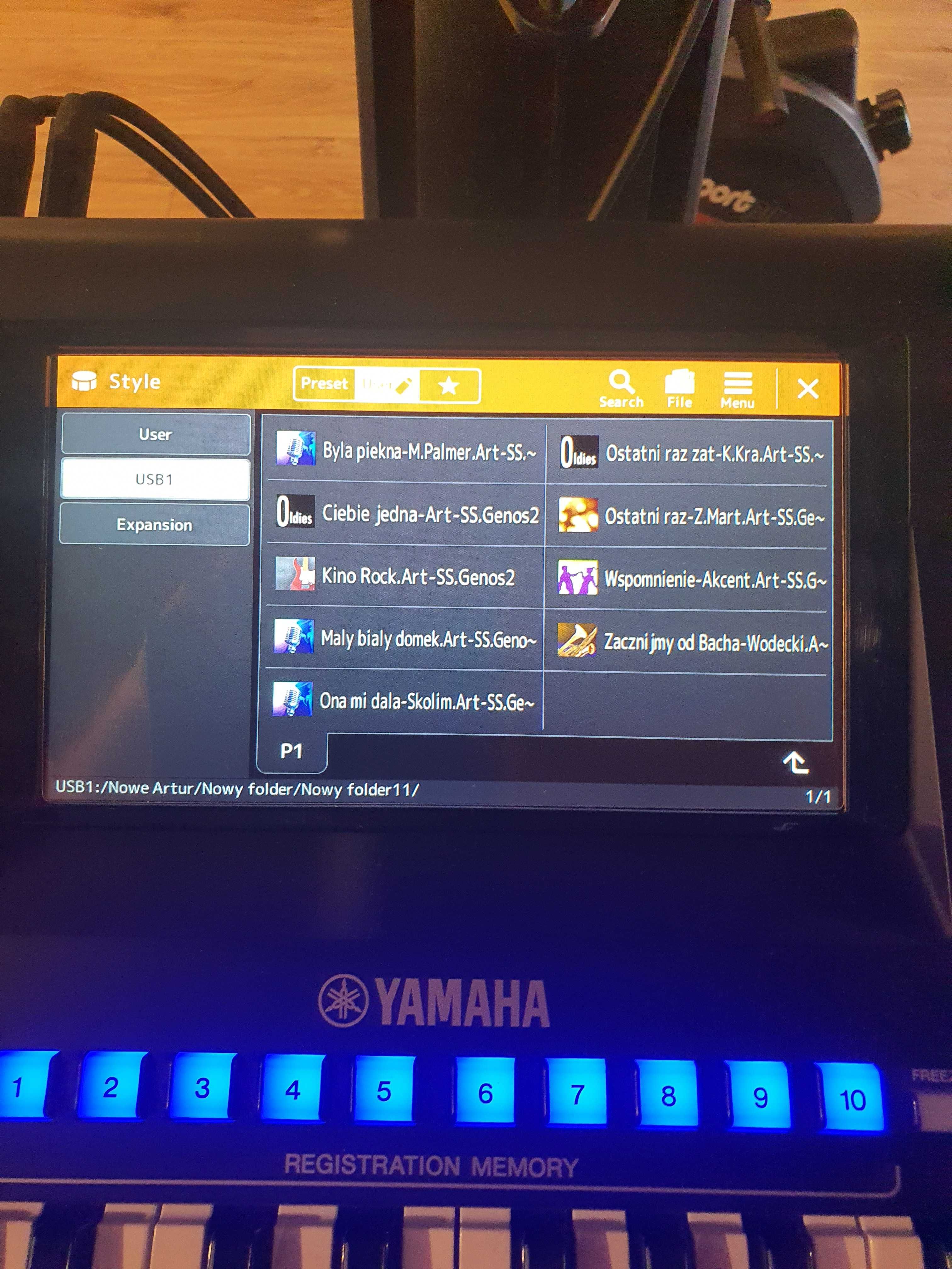 Yamaha Genos 2 w idealnym stanie.