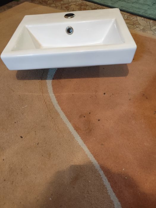 Umywalka  łazienkowa ceramiczna nowa