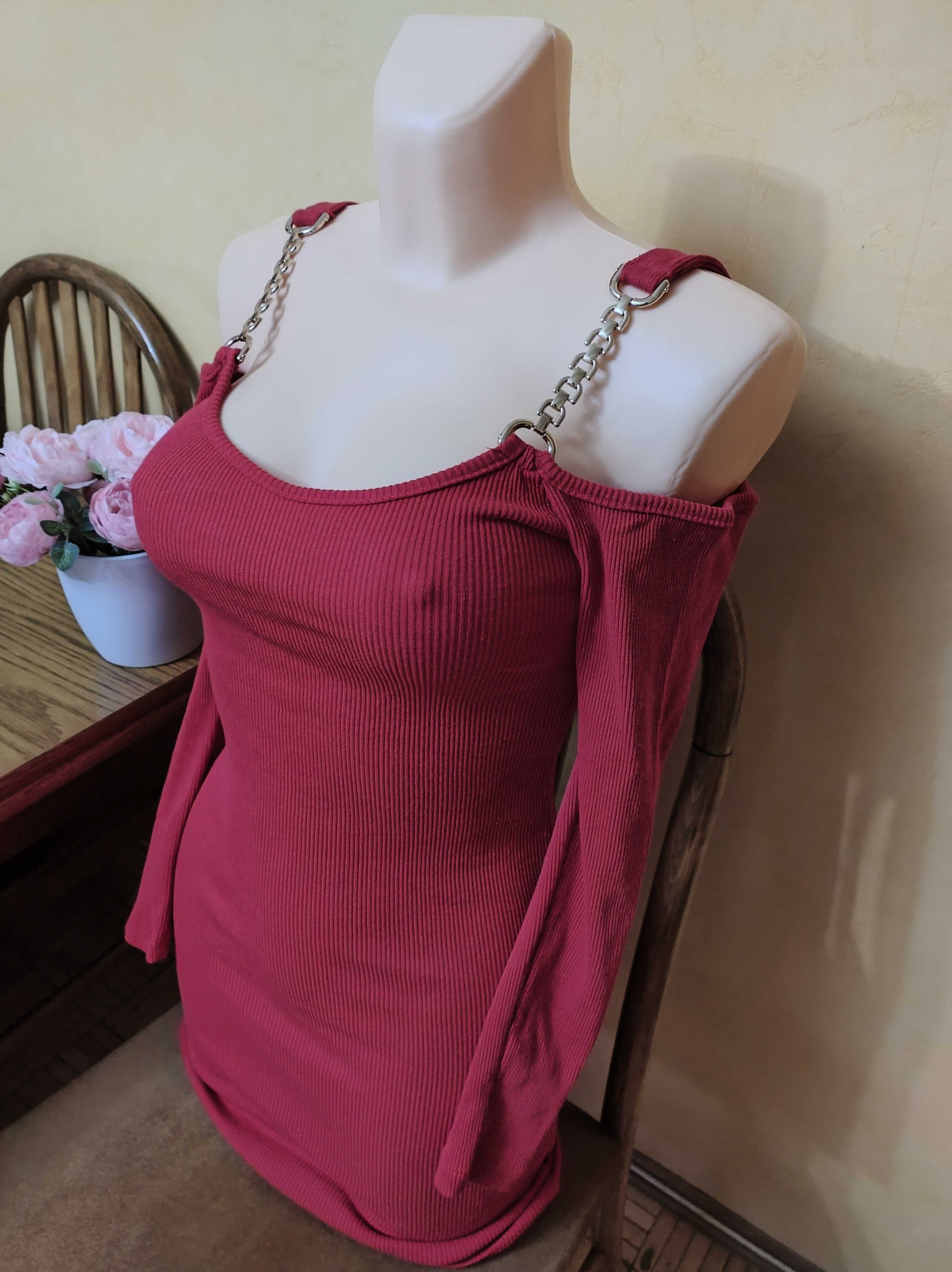 Czerwona sukienka midi hiszpanka dopasowana sexy odkryte ramiona