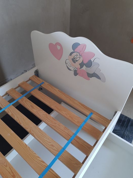 Sprzedam łóżko dla dziewczynki