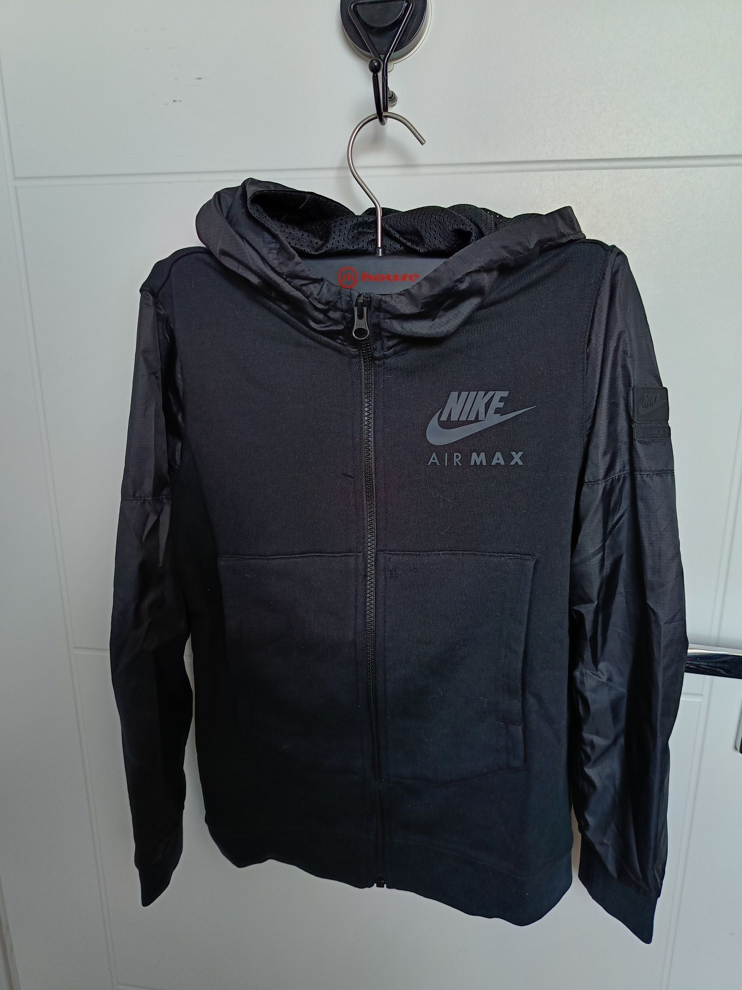 Bluza Nike air max 10-12 lat 146 czarna