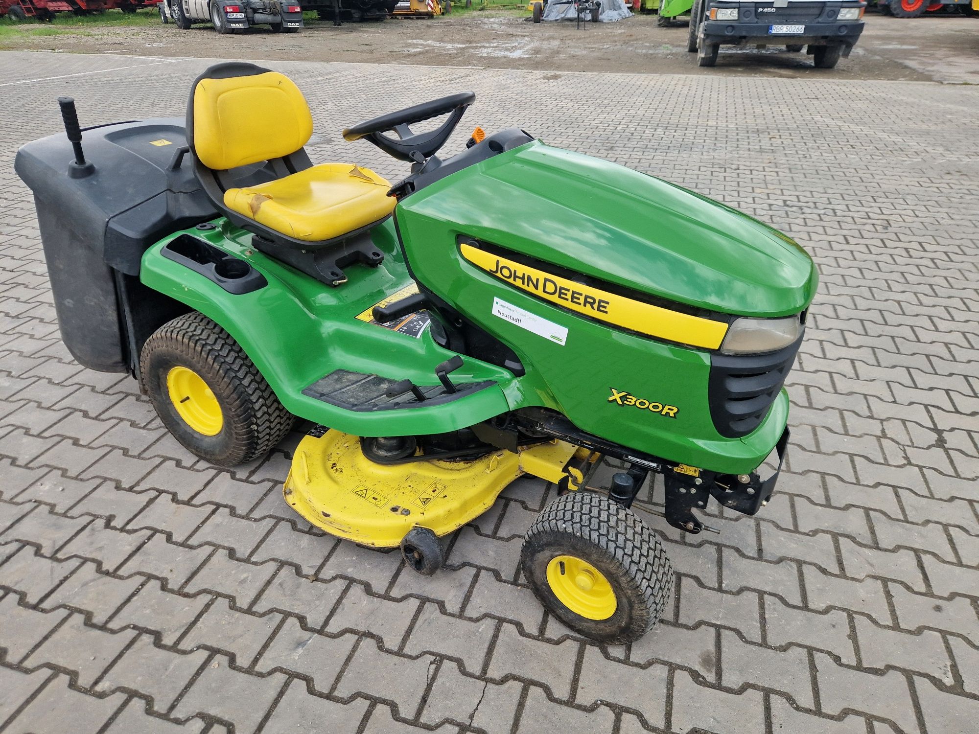 Traktorek John Deere X300r kosiarka